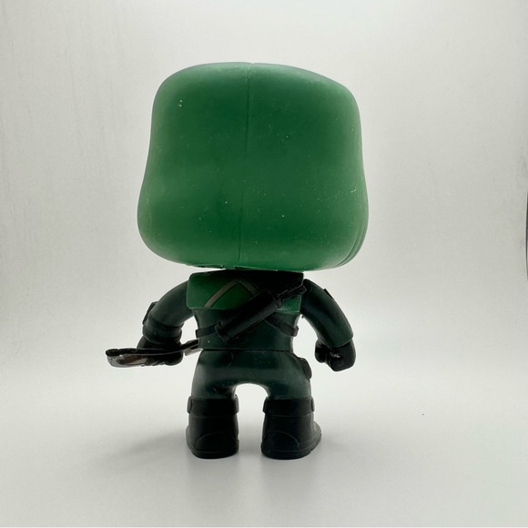 💚 Funko Pop- Green Arrow +FREE GIFT! - Picture 2 of 4